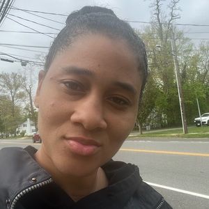 Meet your Posher, Sakyra